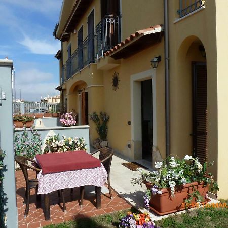 풀라 Emozioni D'Estate B&B 외부 사진