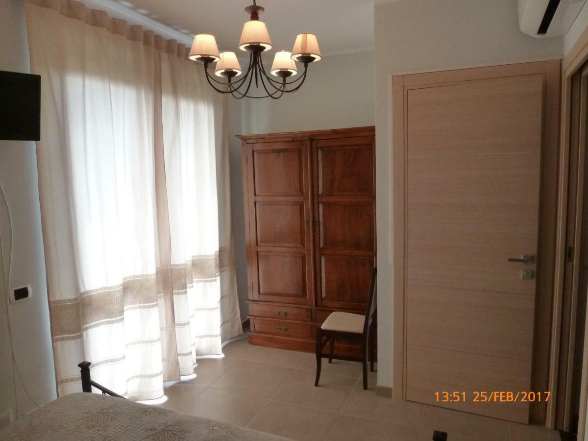 풀라 Emozioni D'Estate B&B 외부 사진