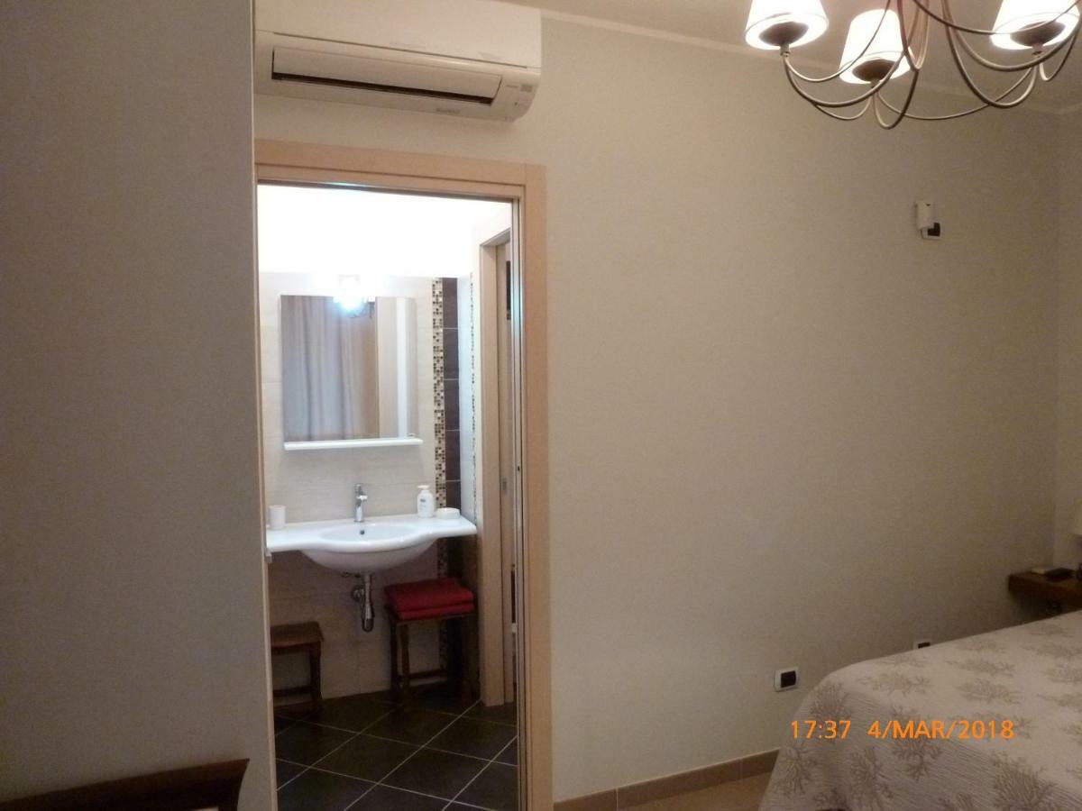 풀라 Emozioni D'Estate B&B 외부 사진