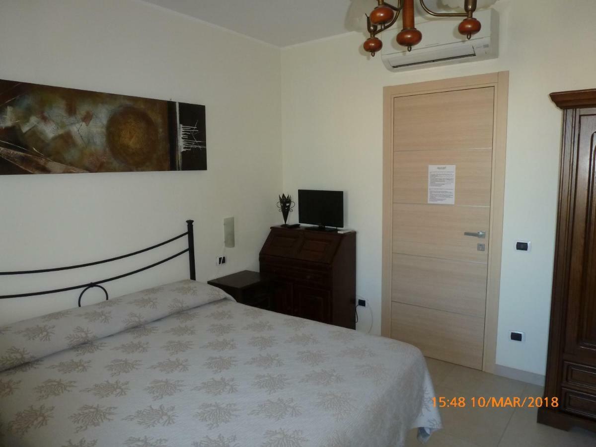 풀라 Emozioni D'Estate B&B 외부 사진