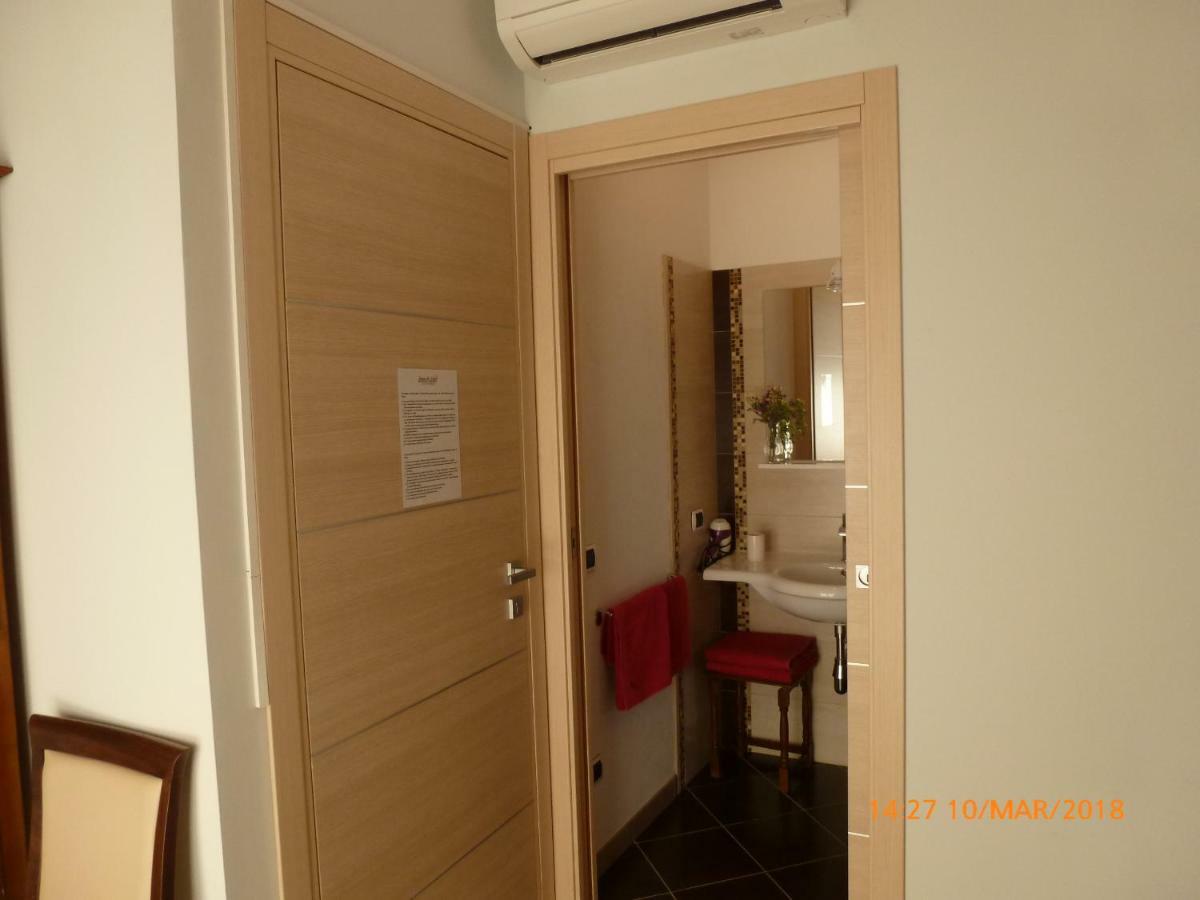풀라 Emozioni D'Estate B&B 외부 사진
